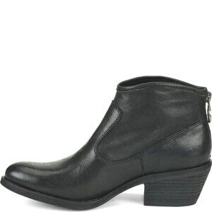 SÖfft black leather 2 inch heeled bootie-Aisley. Size 11
